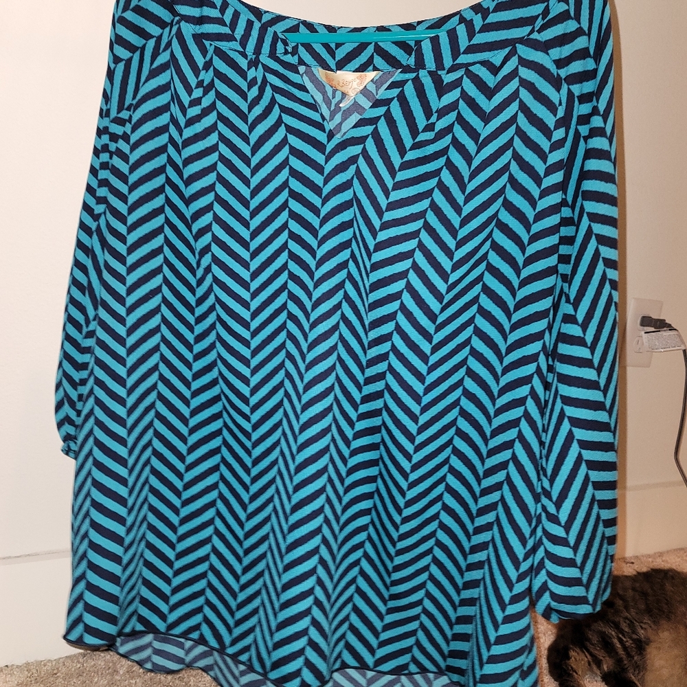 Blue/Teal Chevron Print Blouse
